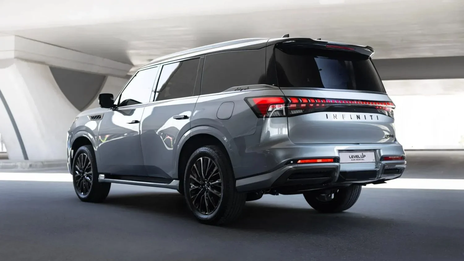 انفينتي QX80 2025
