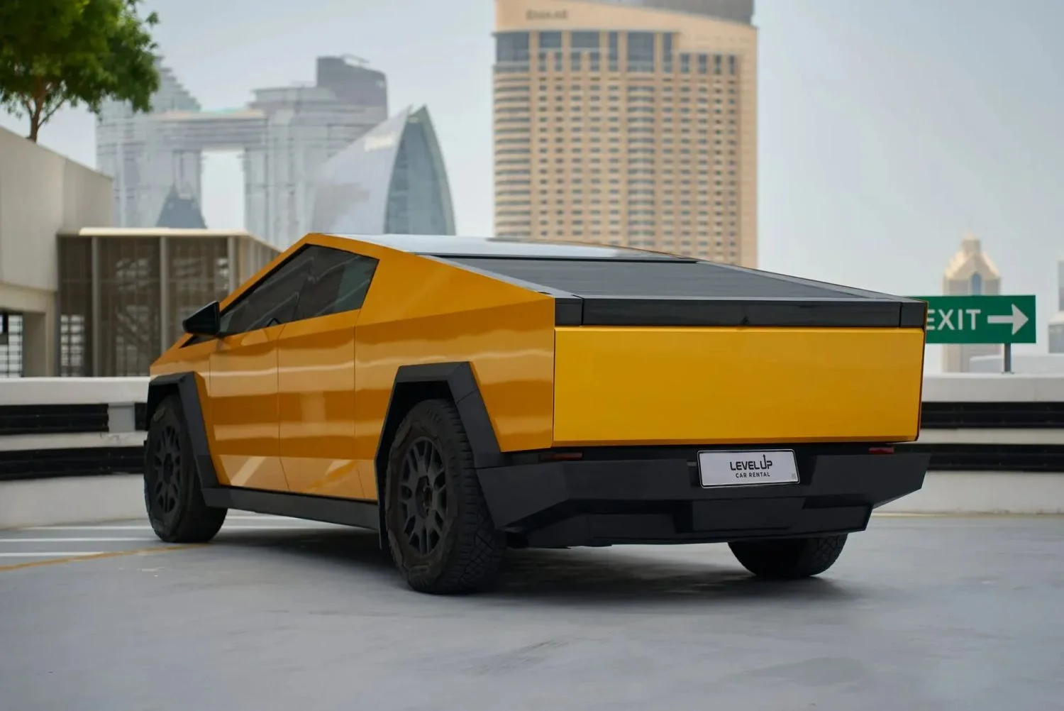 تسلا سايبرتراك 2024