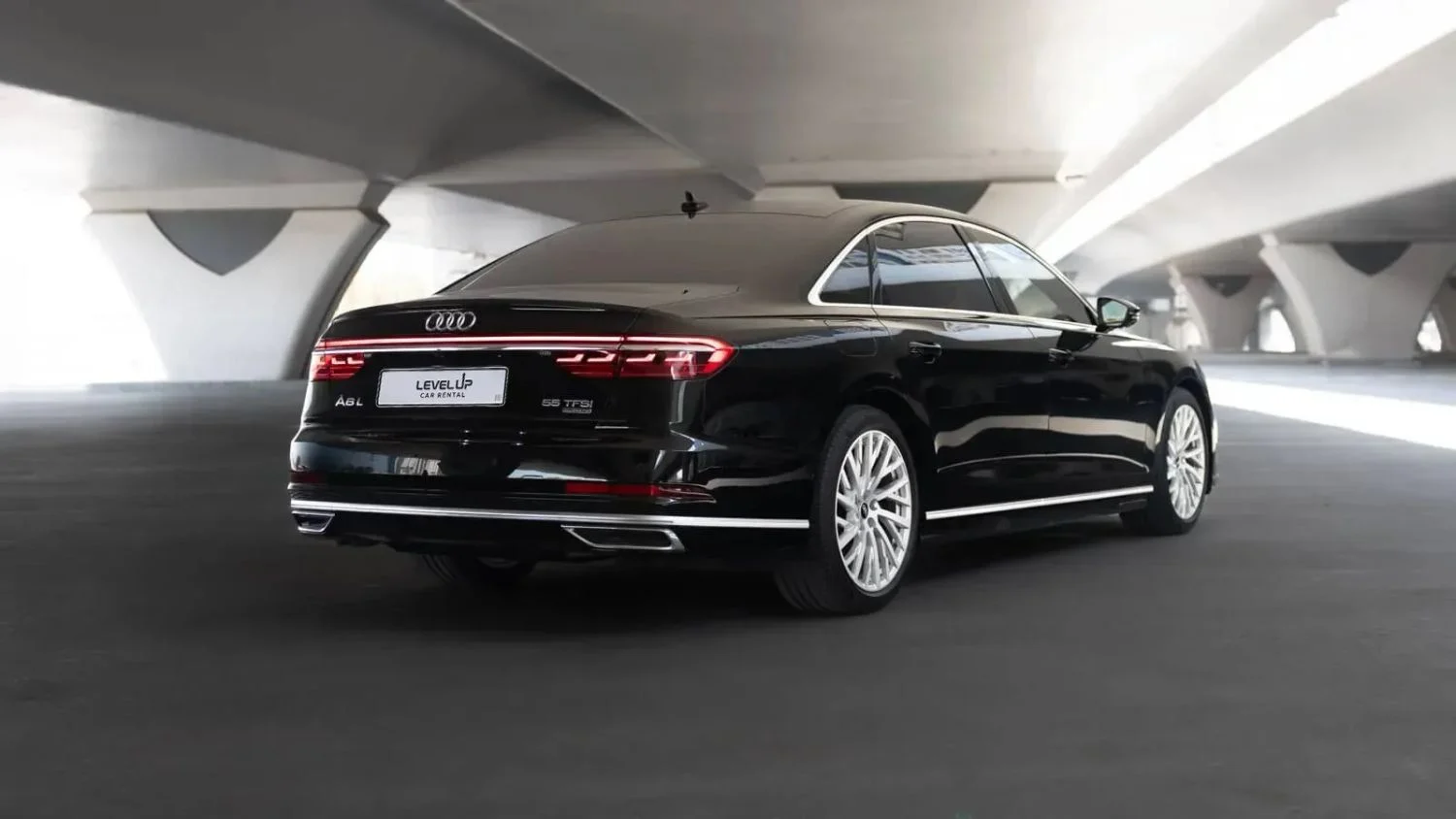 AUDI A8 2022