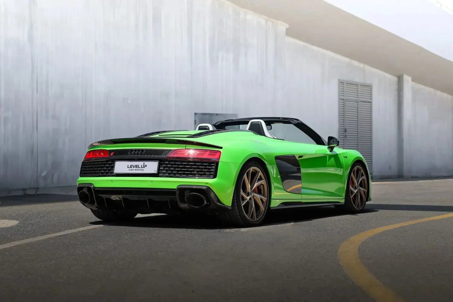 اودي R8 2023