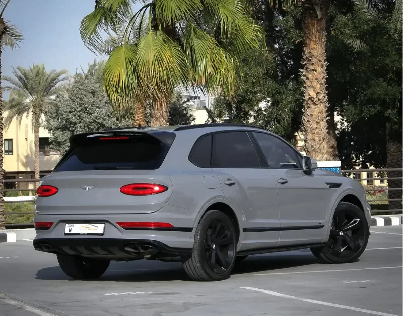 BENTLEY BENTAYGA 2023
