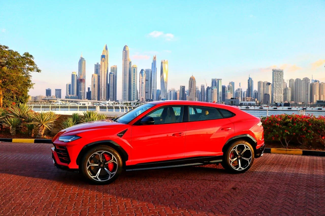 LAMBORGHINI URUS 2021