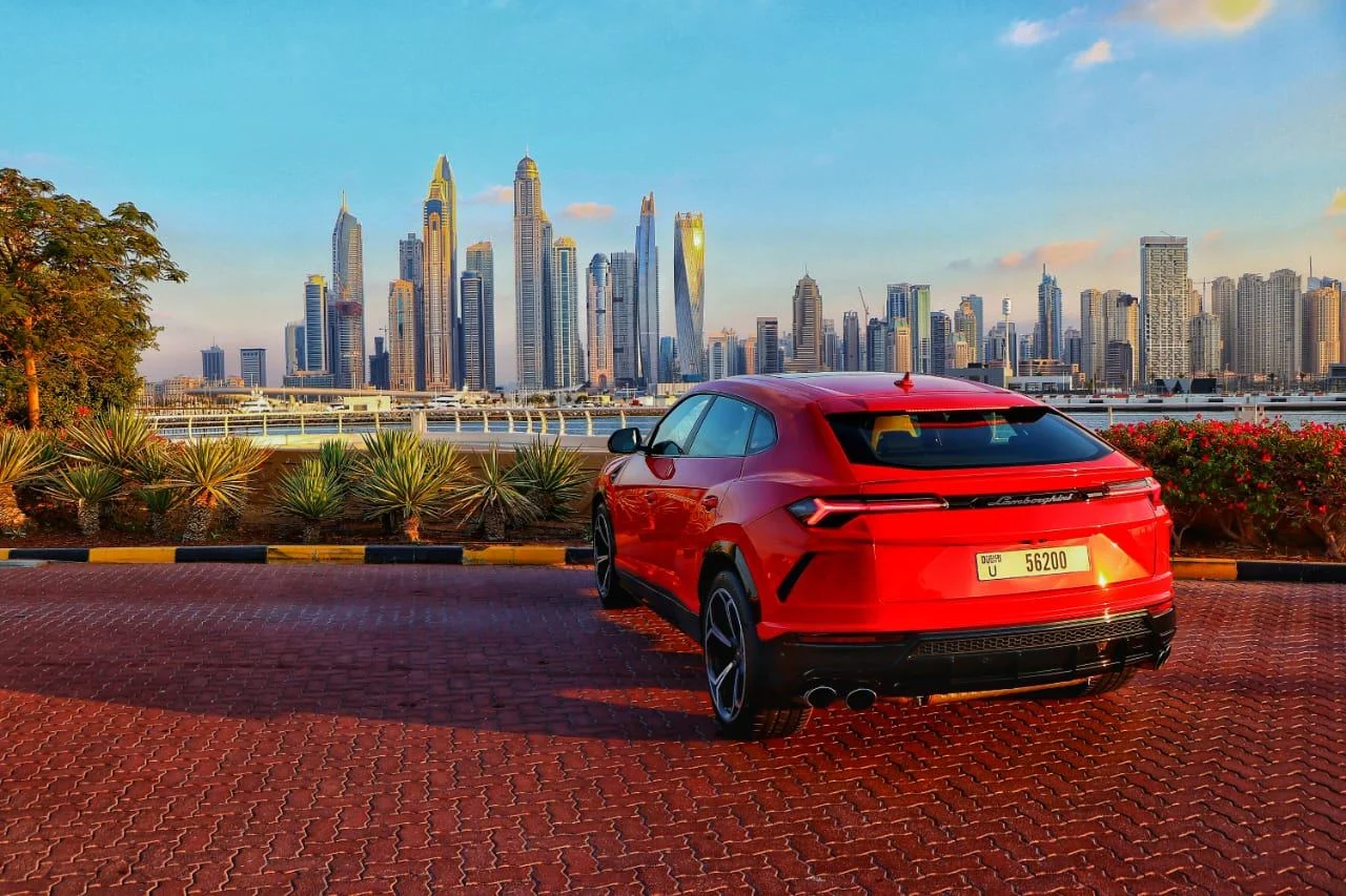 LAMBORGHINI URUS 2021