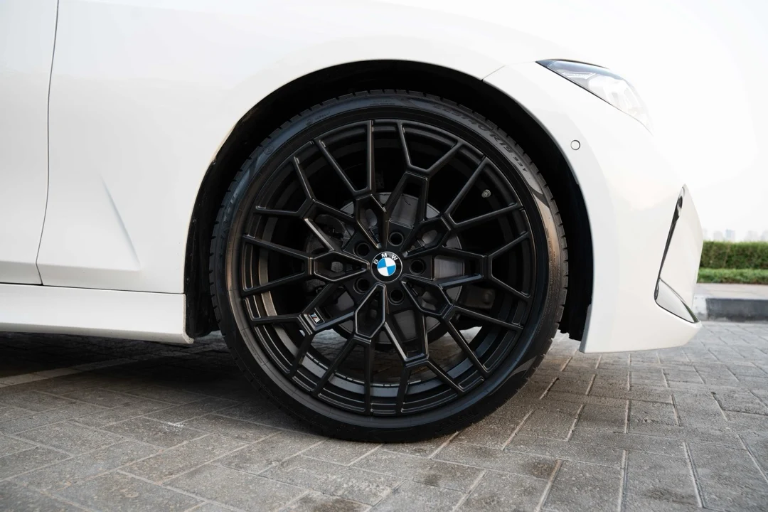 بي أم دبليو 3 SERIES 2024