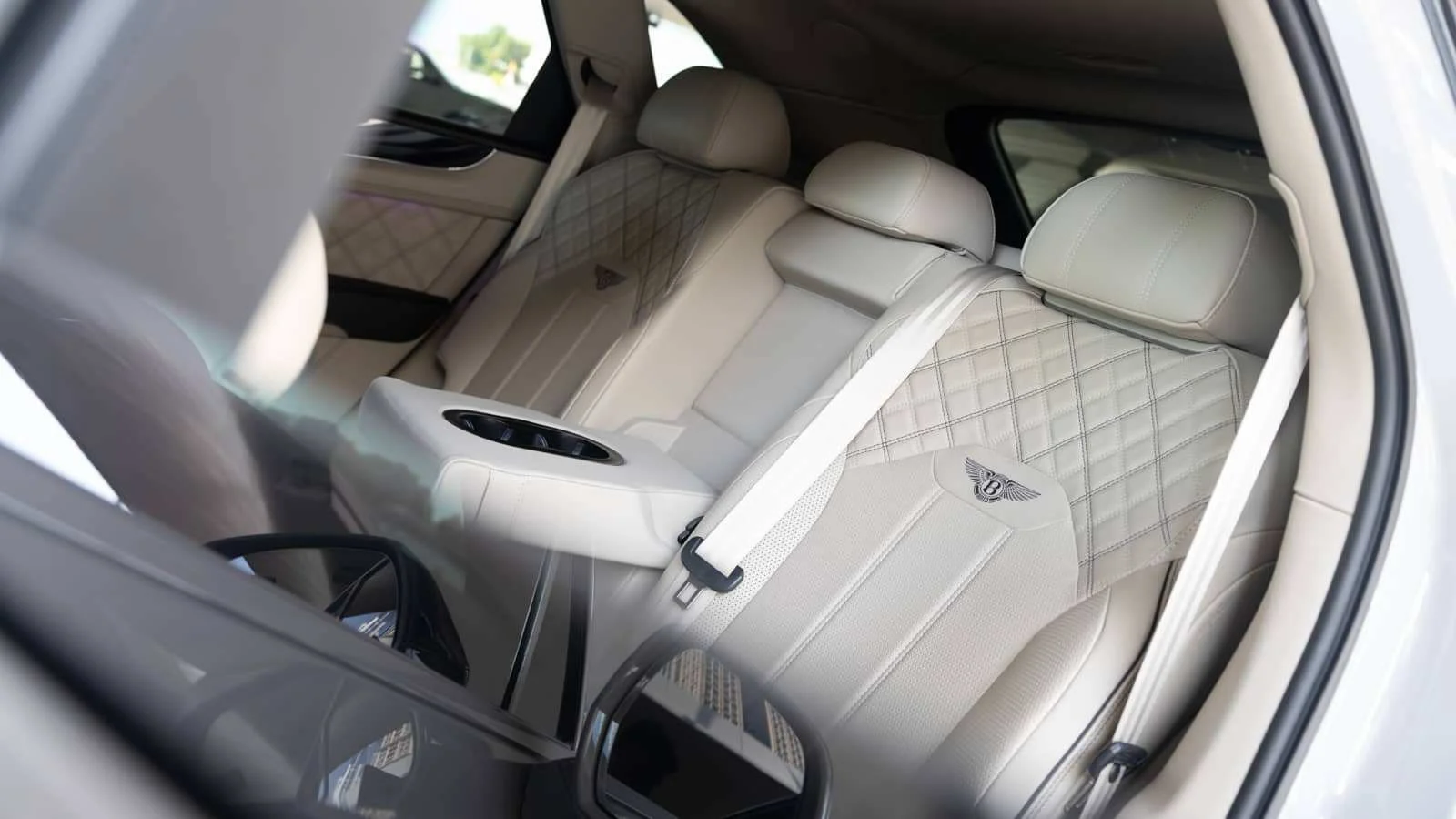 BENTLEY BENTAYGA 2026