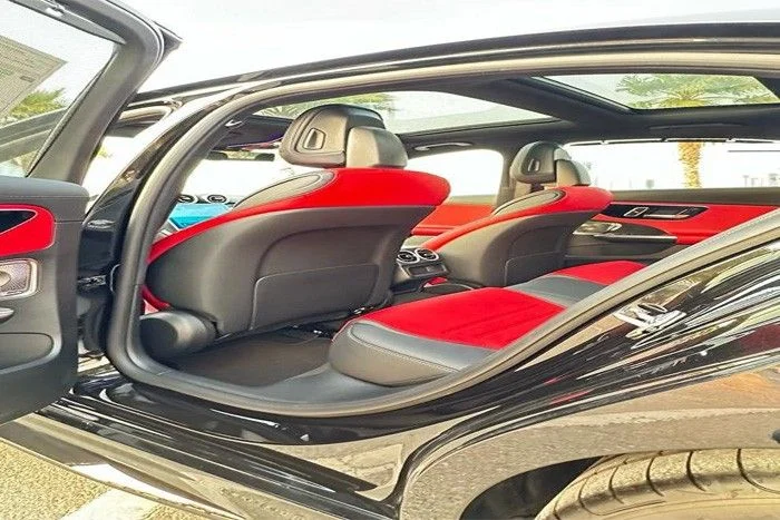 MERCEDES C Class 2025
