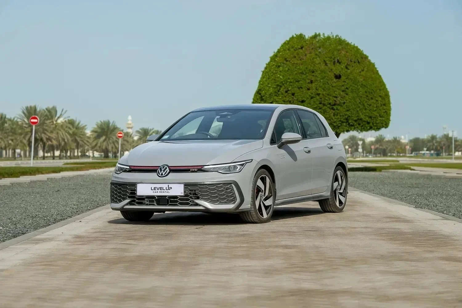 VOLKSWAGEN GOLF 2025