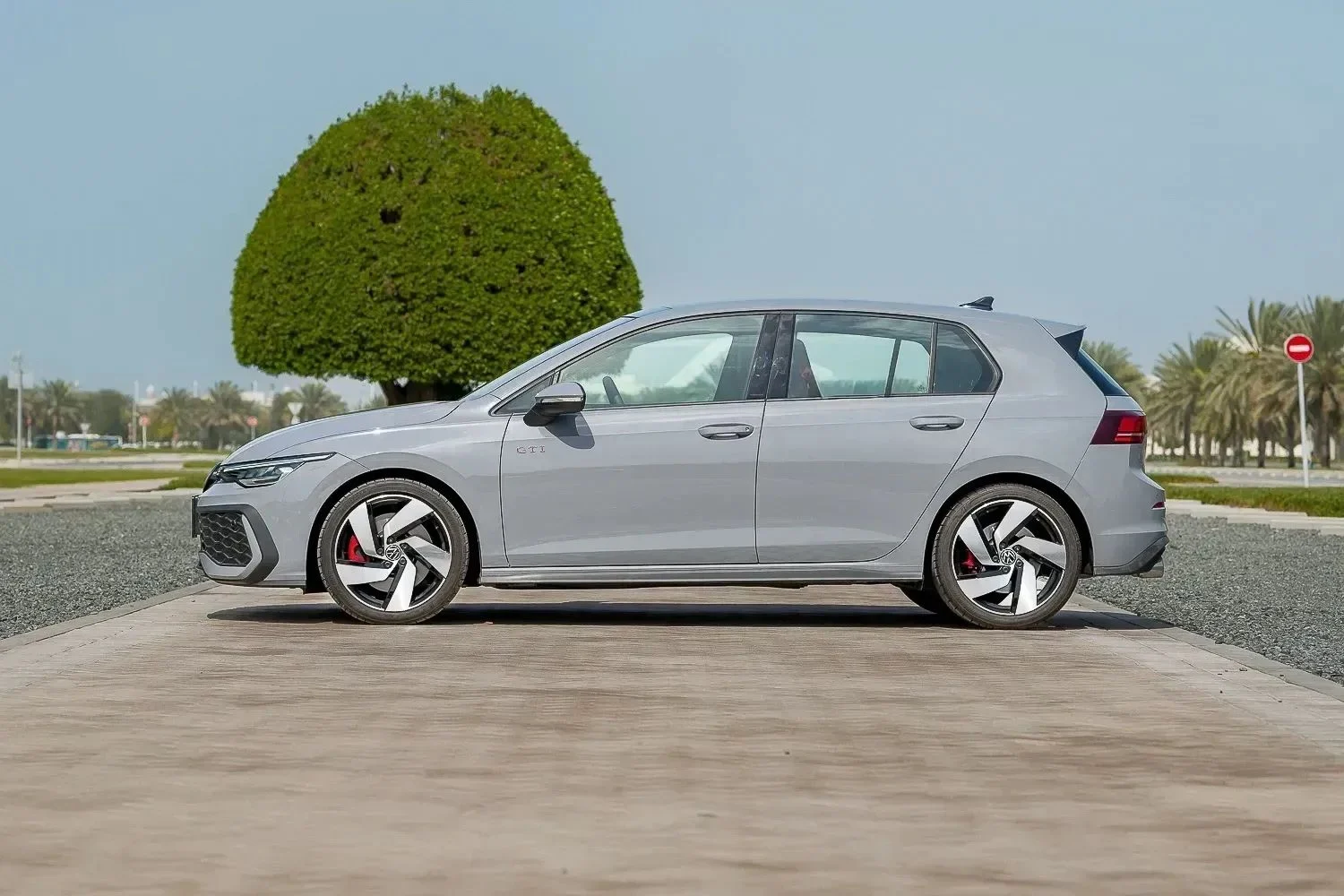 VOLKSWAGEN GOLF 2025