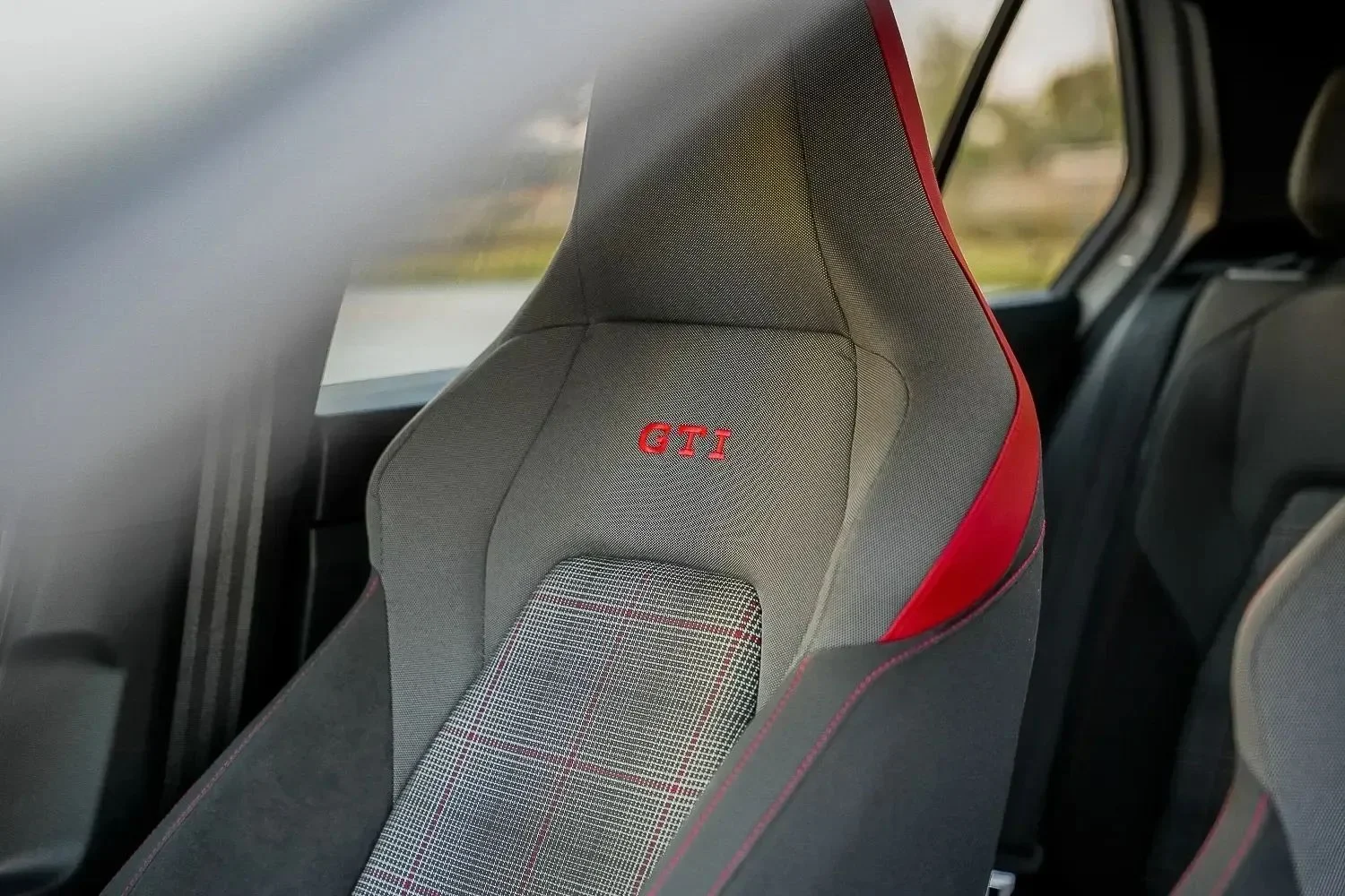 VOLKSWAGEN GOLF 2025
