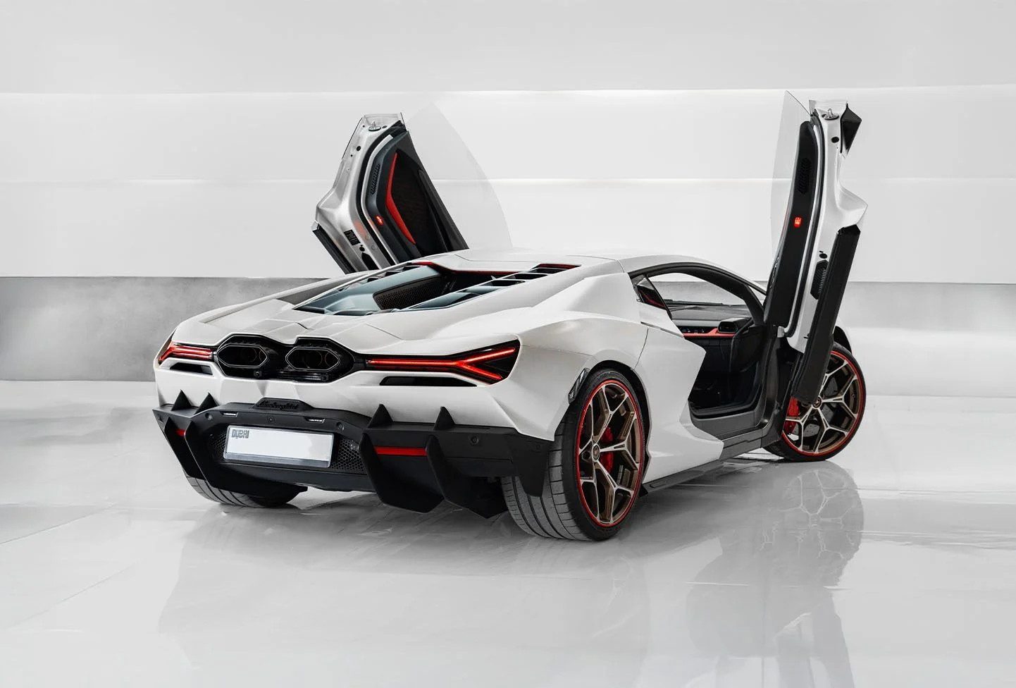 LAMBORGHINI Revuelto 2025