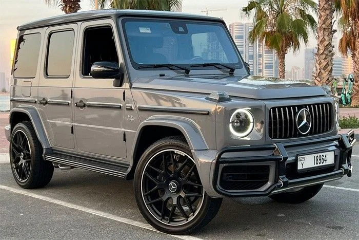 MERCEDES G CLASS 2025