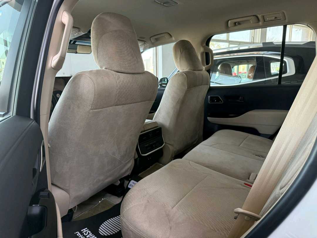 Car Image 2025 TOYOTA LAND CRUISER GX.R