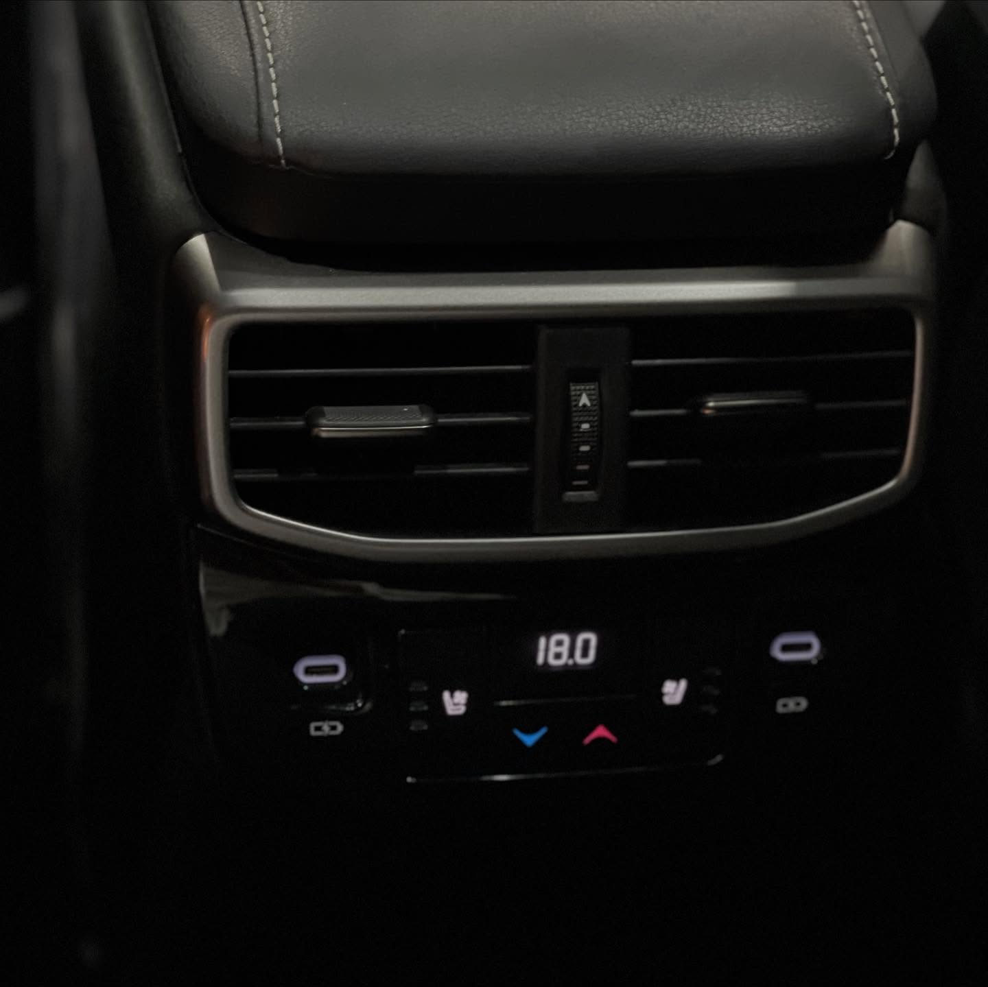 Car Image 2023 LEXUS RX 350