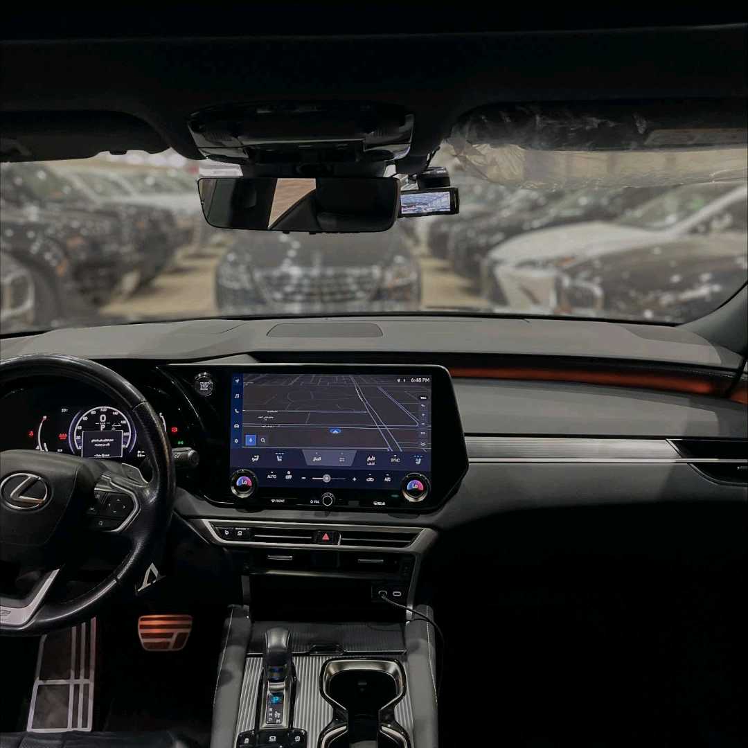 Car Image 2023 LEXUS RX 350