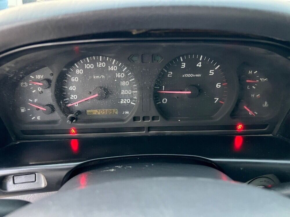 Car Image 1998 TOYOTA LAND CRUISER G