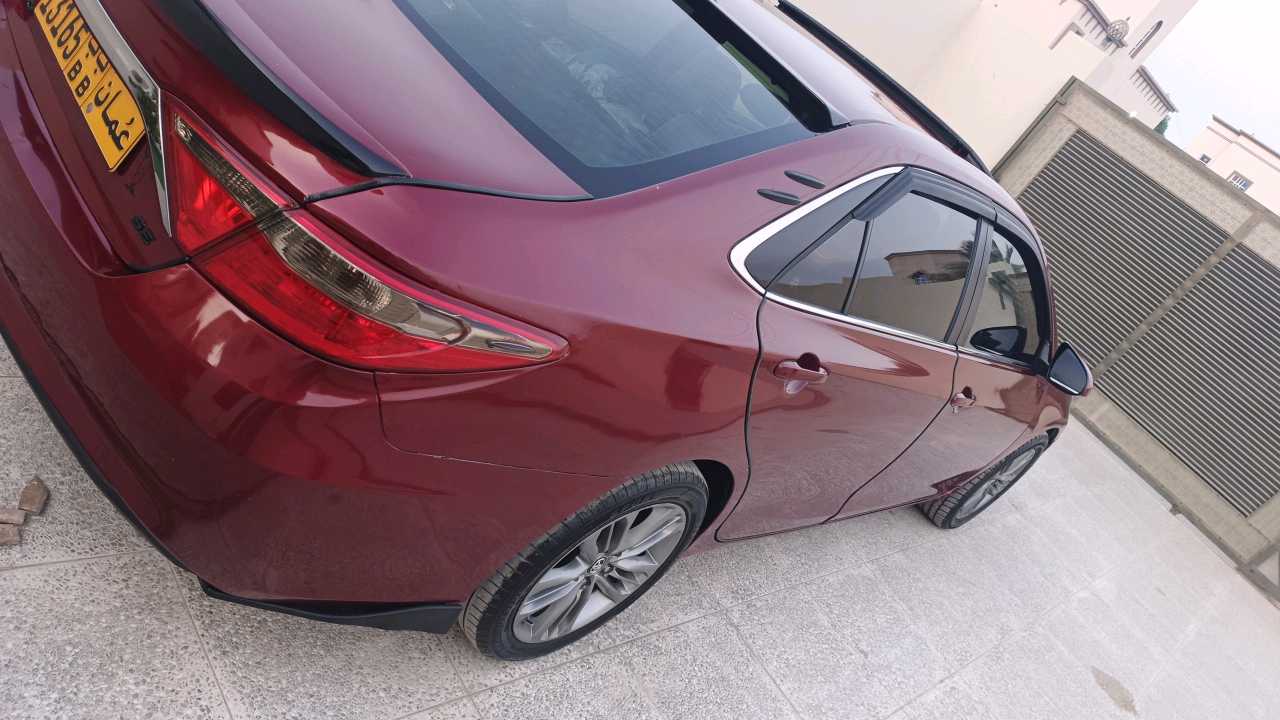 Car Image 2017 TOYOTA CAMRY SE