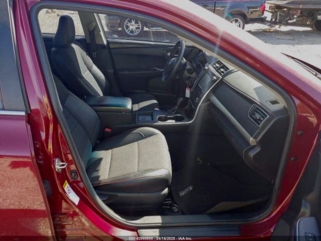 Car Image 2017 TOYOTA CAMRY