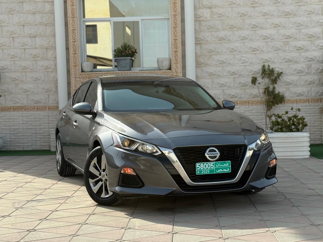 Car Image 2019 NISSAN ALTIMA S