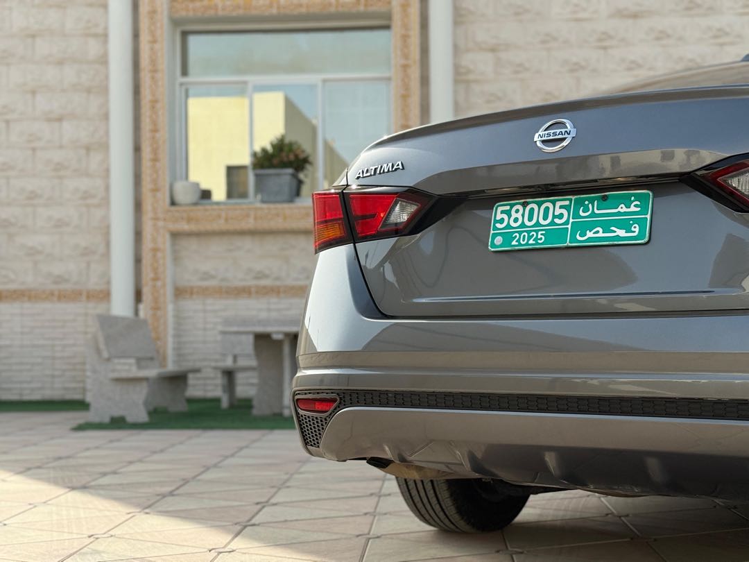 Car Image 2019 NISSAN ALTIMA S