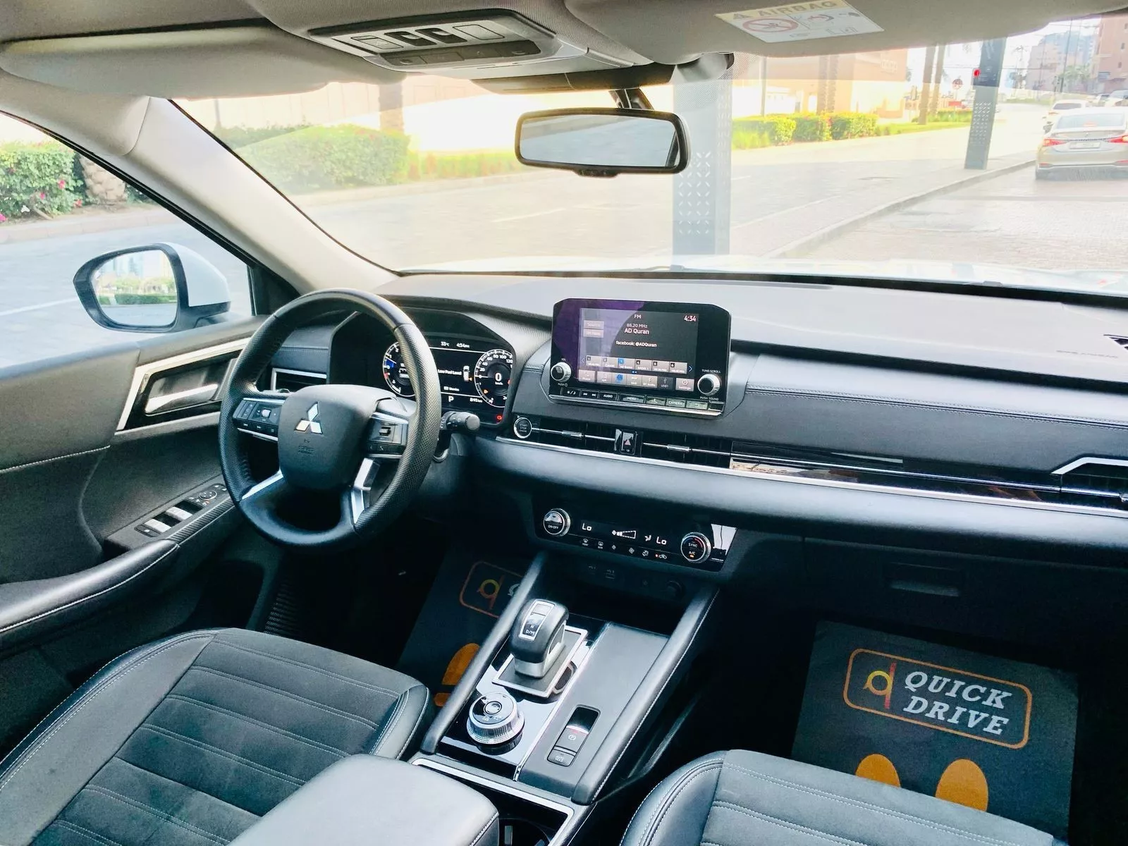 MITSUBISHI OUTLANDER 2024