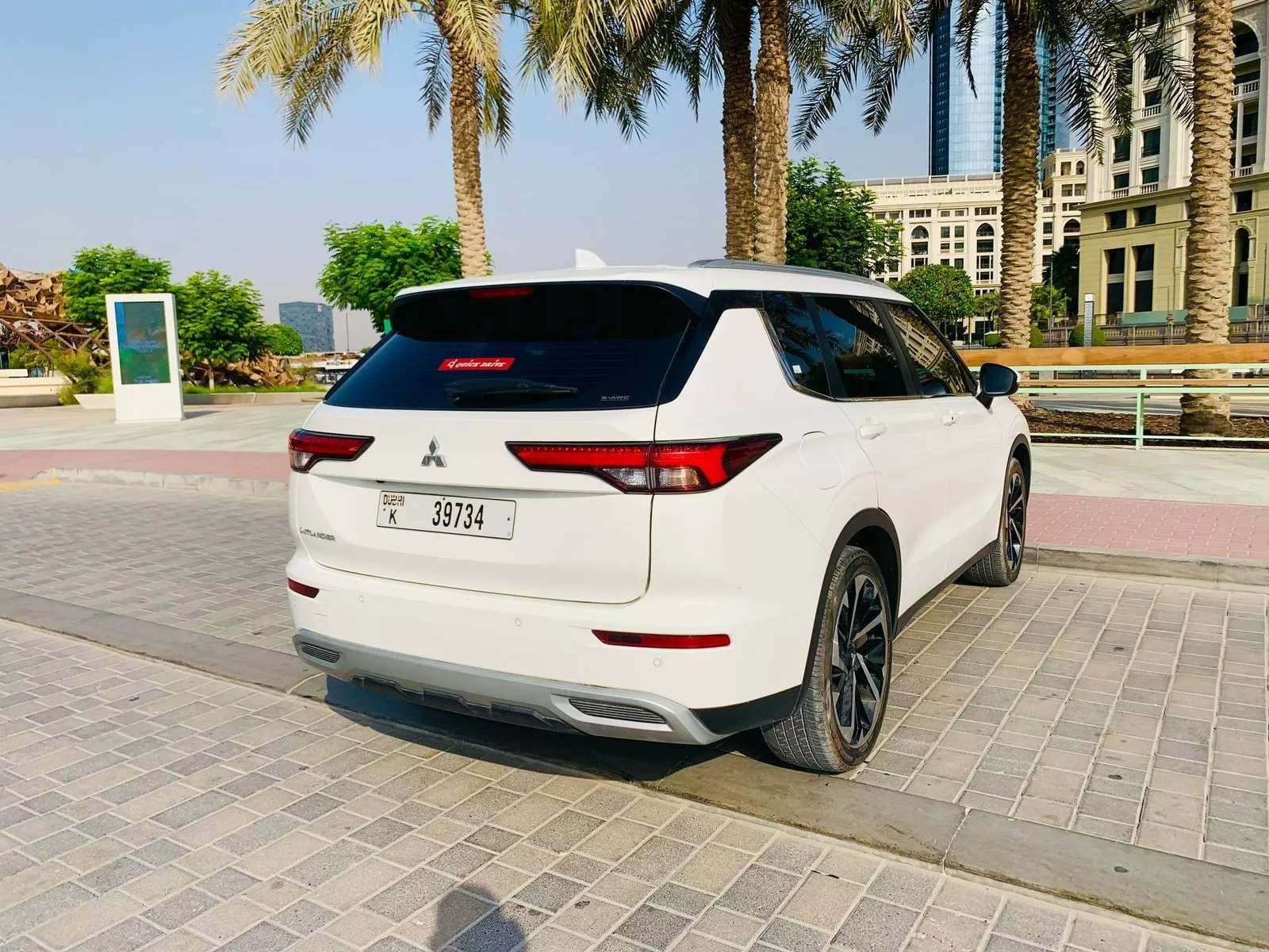 MITSUBISHI OUTLANDER 2024
