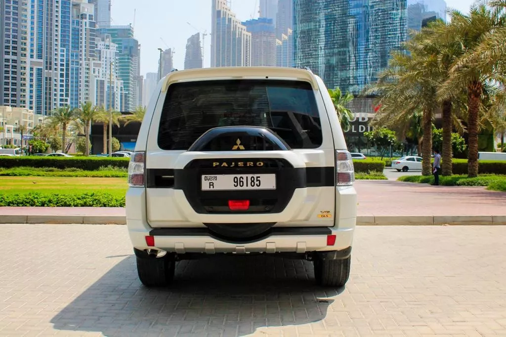 MITSUBISHI PAJERO 2021