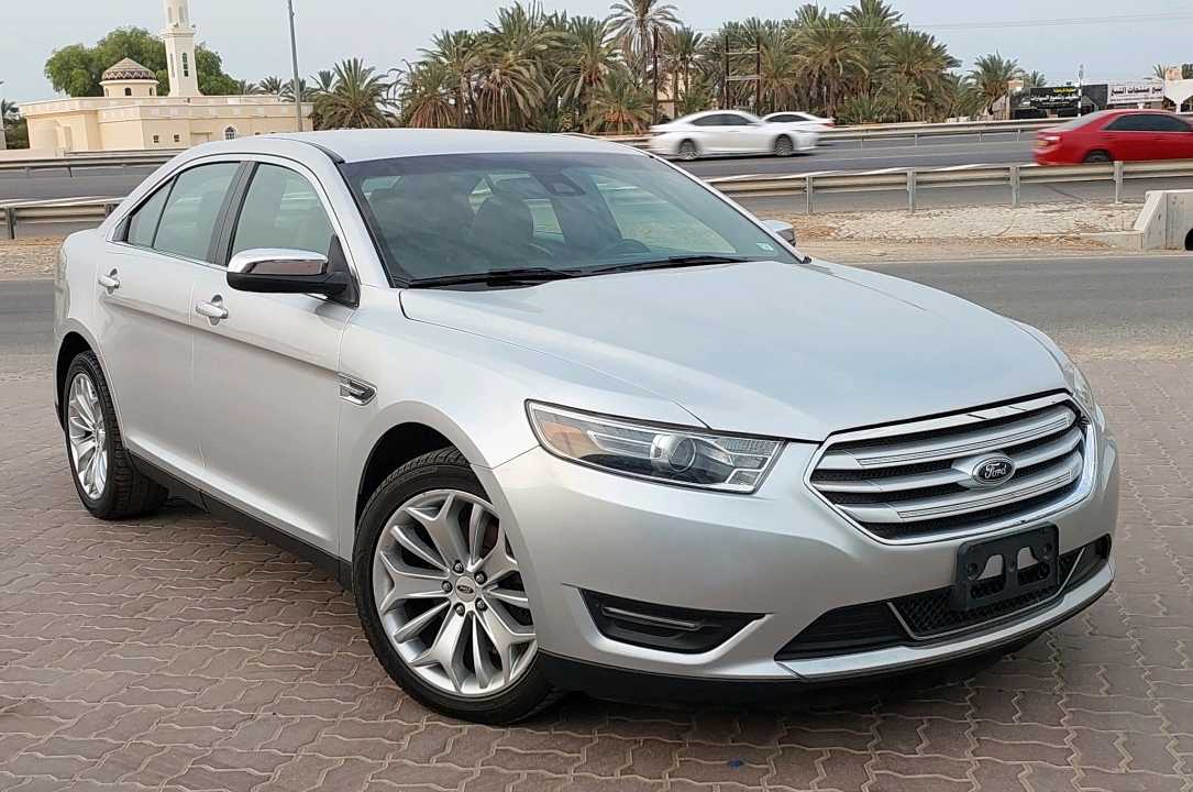 Car Image 2019 FORD TAURUS 
