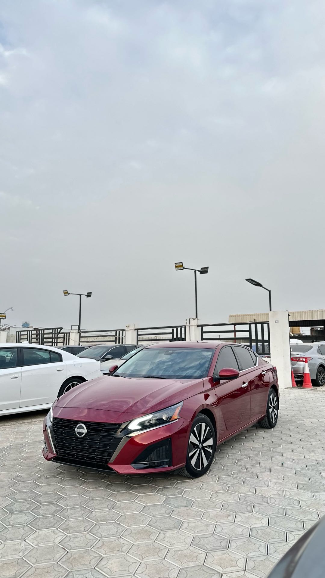 Car Image 2021 NISSAN ALTIMA SV