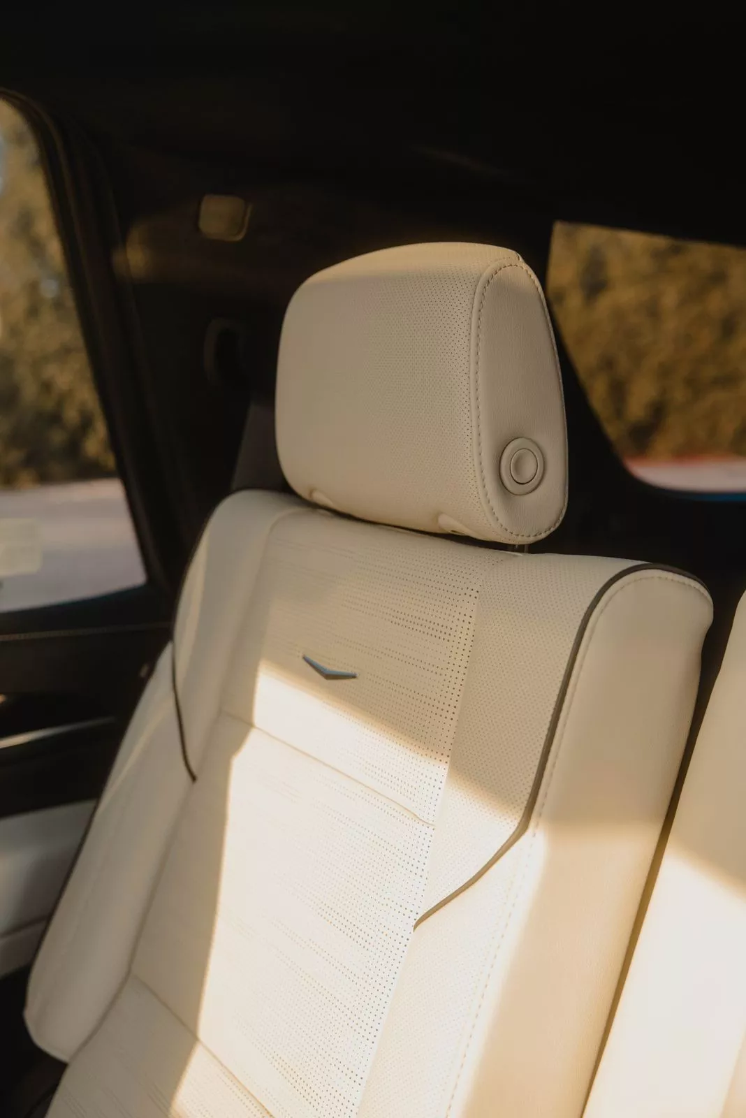 CADILLAC ESCALADE 2024