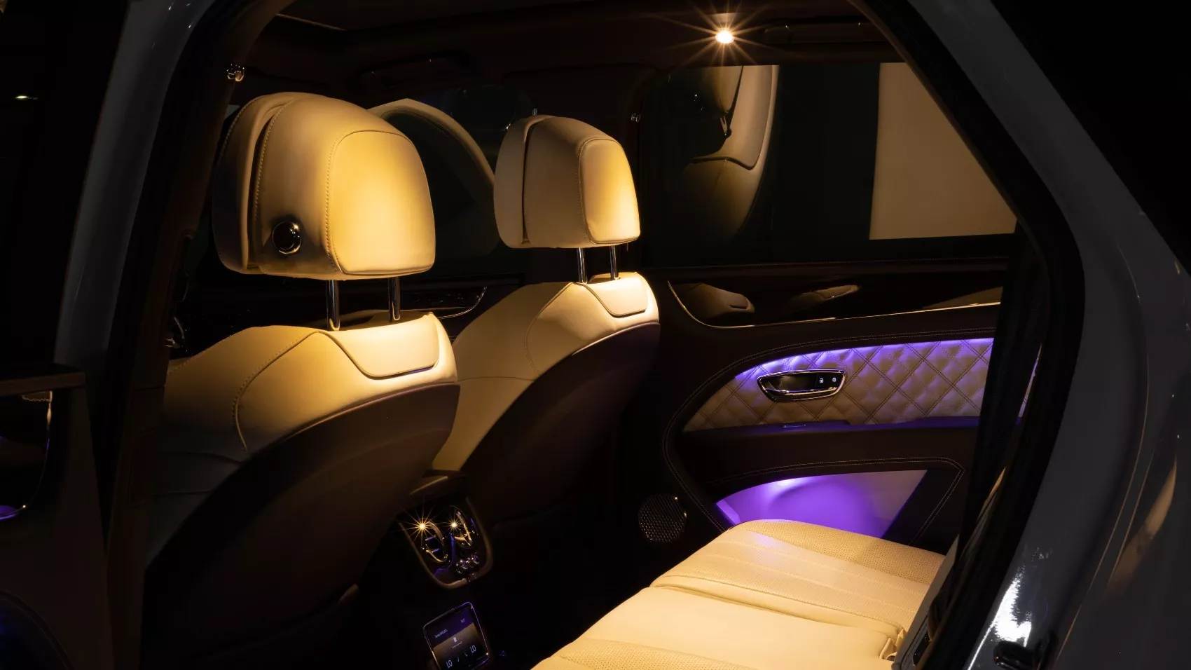BENTLEY BENTAYGA 2022