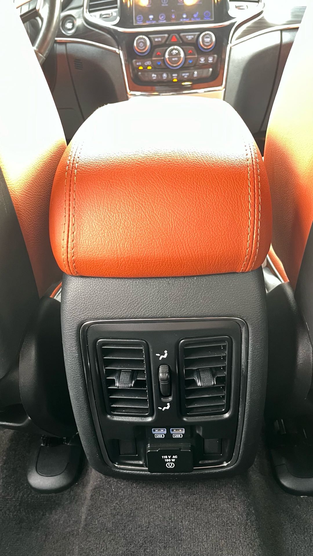 Car Image 2019 JEEP GRAND CHEROKEE 