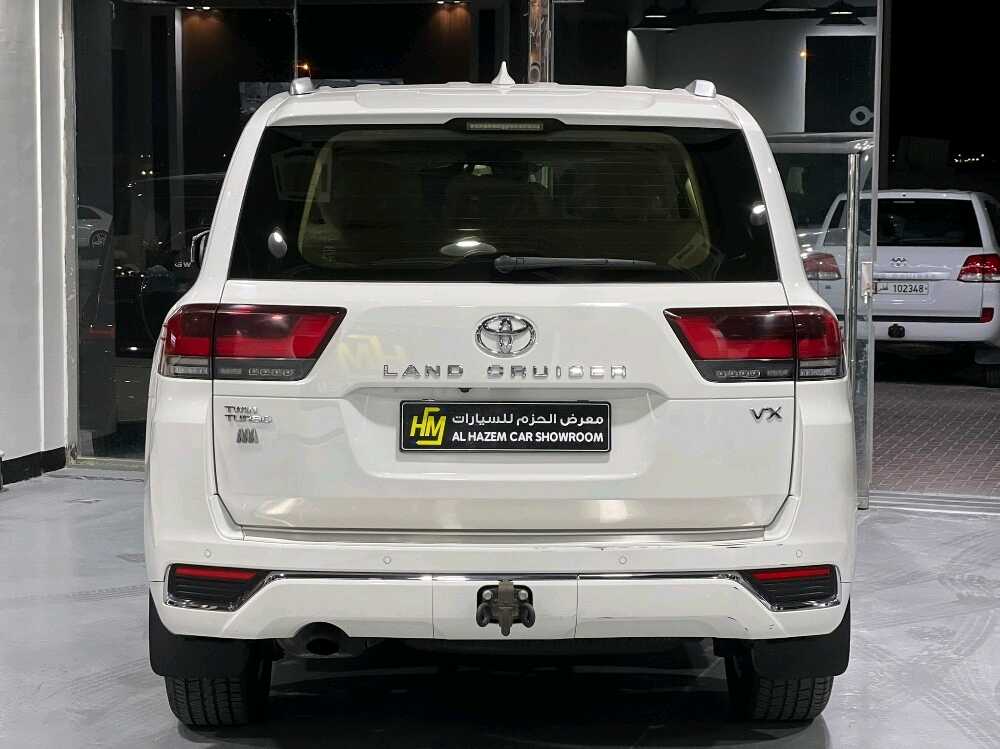 Car Image 2024 TOYOTA LAND CRUISER VX
