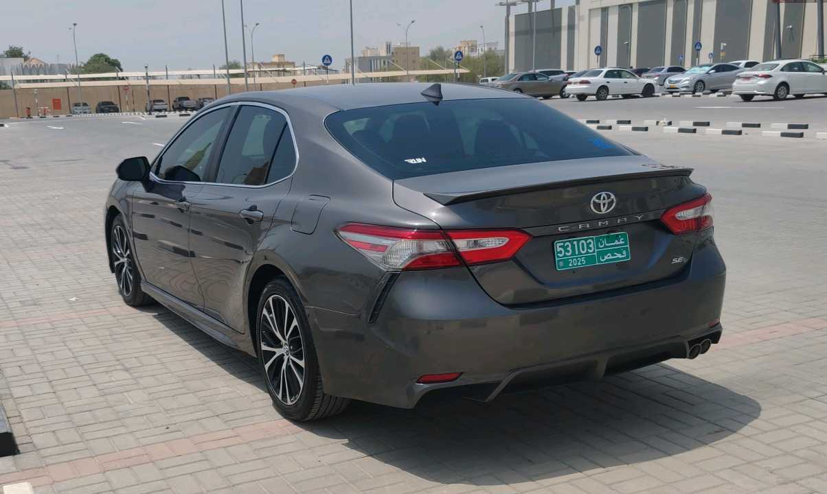Car Image 2020 TOYOTA CAMRY SE