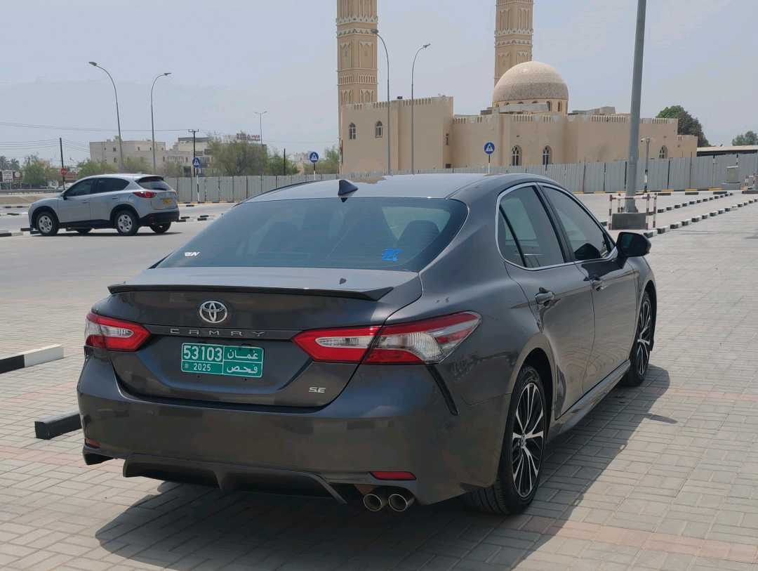 Car Image 2020 TOYOTA CAMRY SE