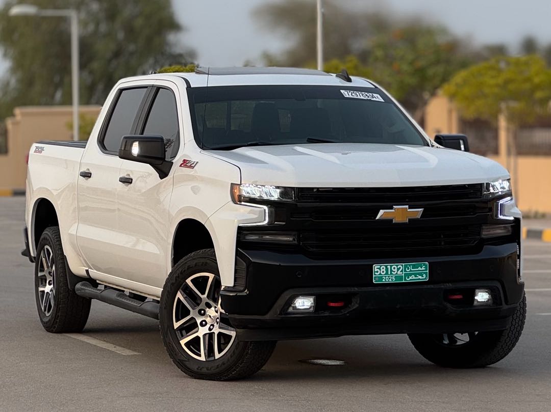 Car Image 2019 CHEVROLET SILVERADO 