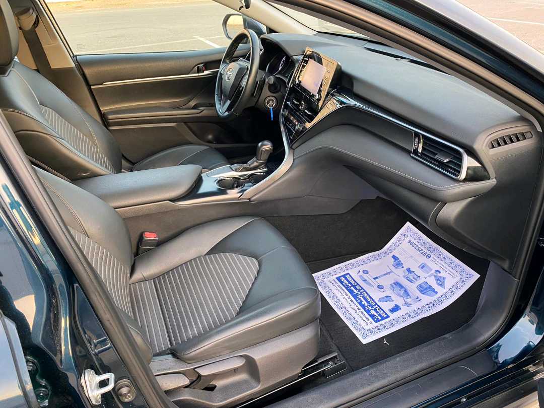 Car Image 2021 TOYOTA CAMRY SE