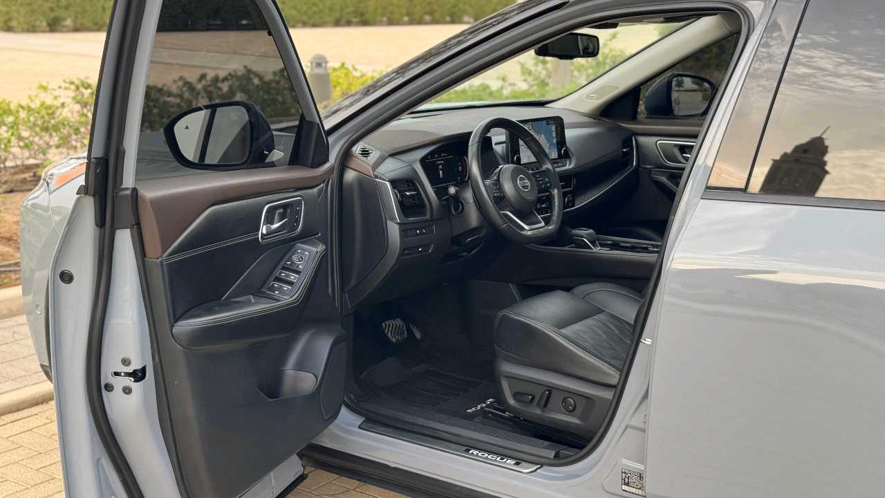 Car Image 2021 NISSAN ROGUE 