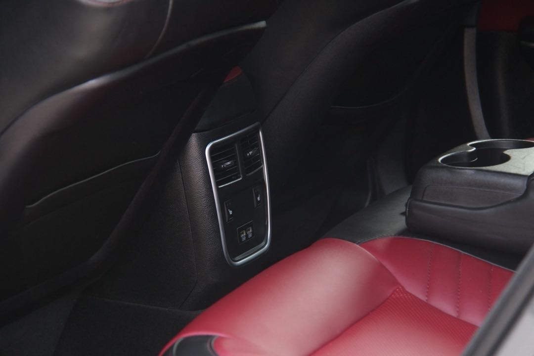 Car Image 2018 DODGE CHARGER R/T