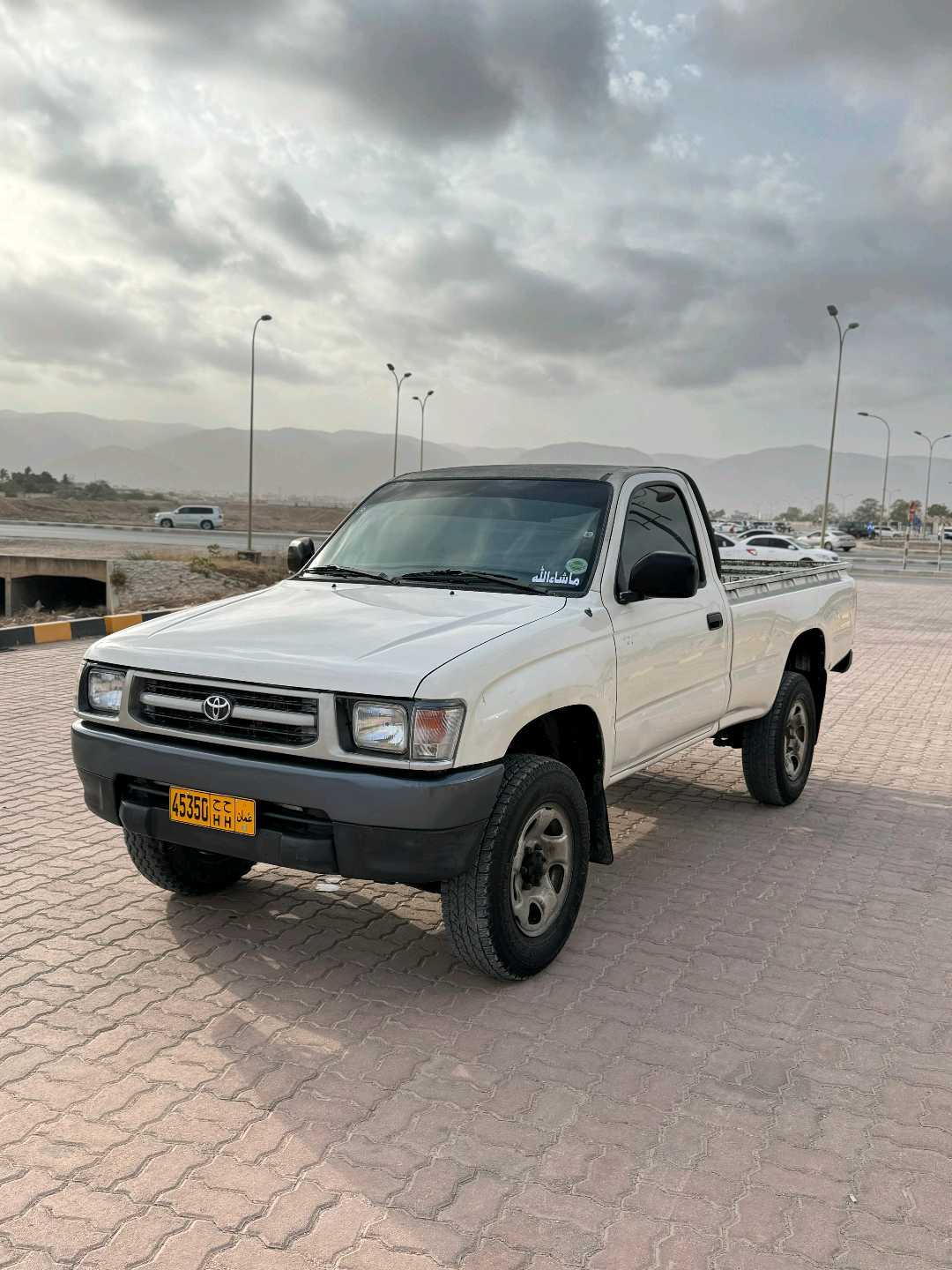 Car Image 1998 TOYOTA HILUX 2.7