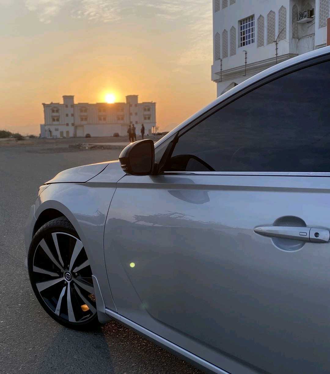 Car Image 2019 NISSAN ALTIMA SR