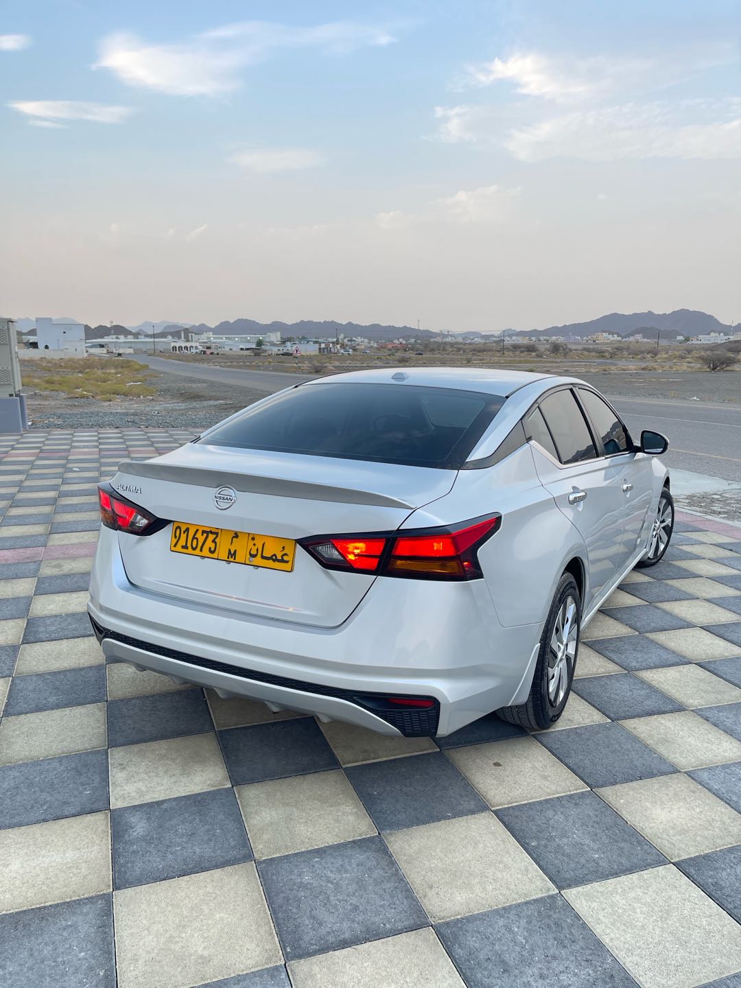 Car Image 2019 NISSAN ALTIMA S