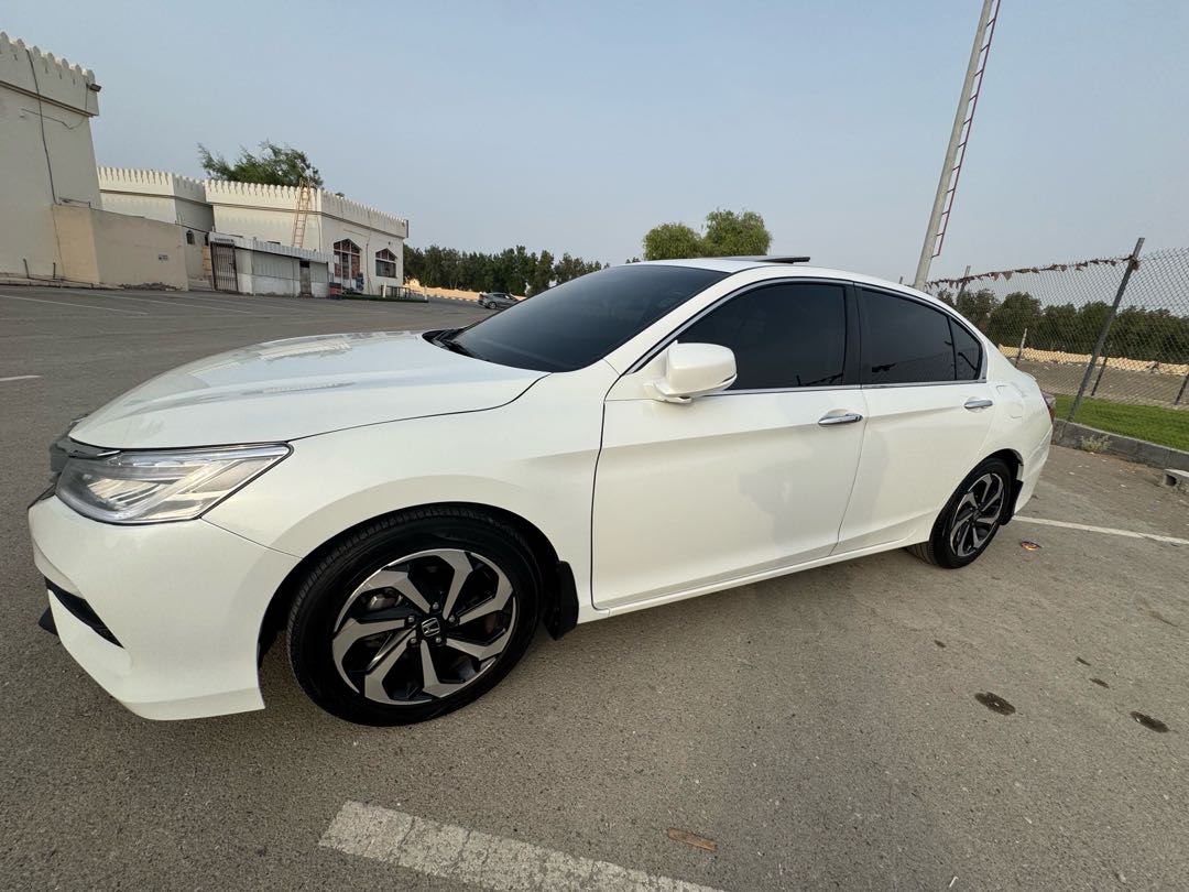 Car Image 2017 HONDA ACCORD EXL