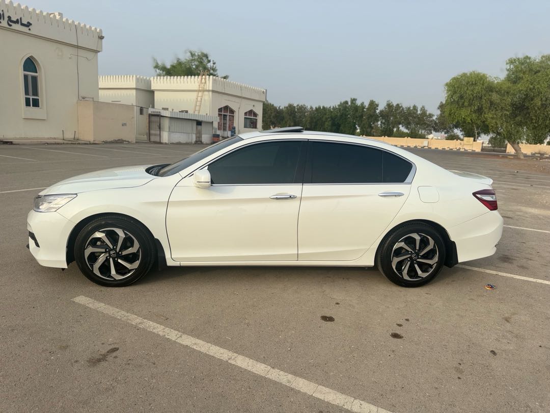 Car Image 2017 HONDA ACCORD EXL