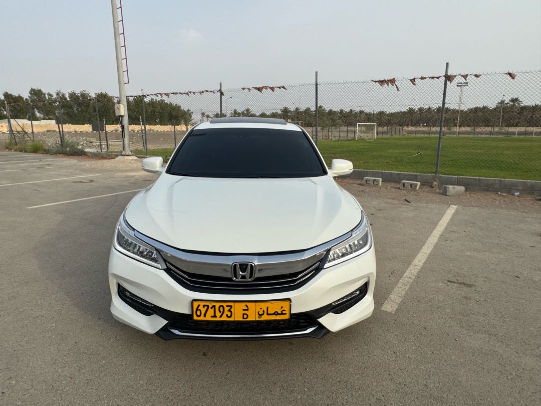 Car Image 2017 HONDA ACCORD EXL