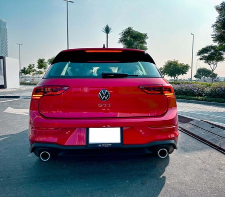 VOLKSWAGEN GOLF 2024