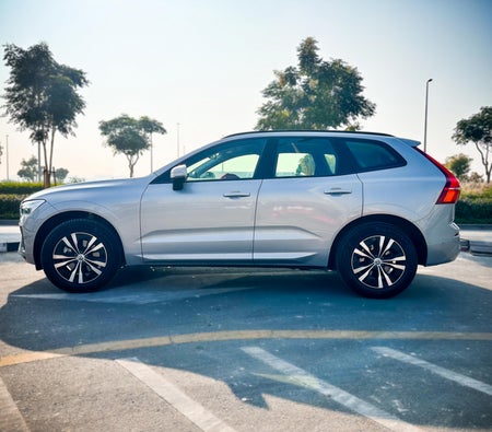 VOLVO XC60 2023