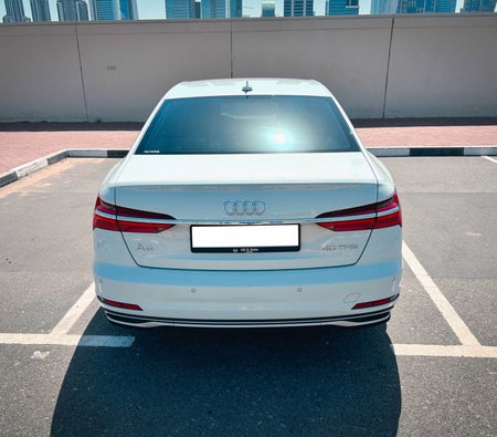 AUDI A6 2024