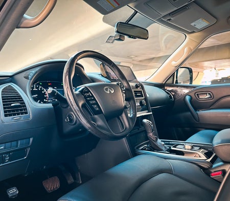انفينتي QX80 2024