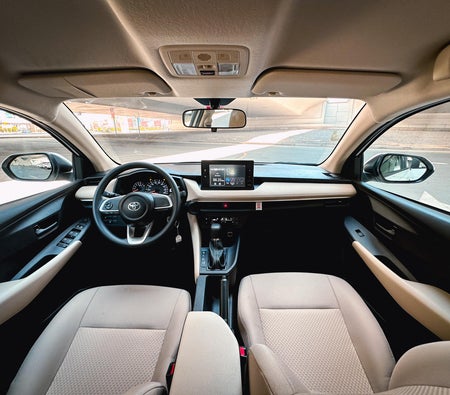 TOYOTA YARIS 2024