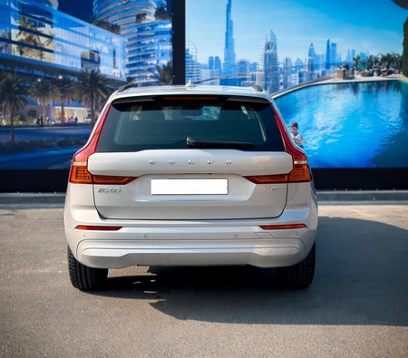 VOLVO XC60 2023